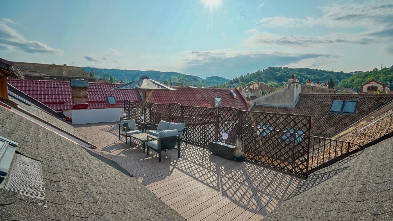 Rooftop Proprety With Large Terrace & Stunning Views - Brasov Exterior photo