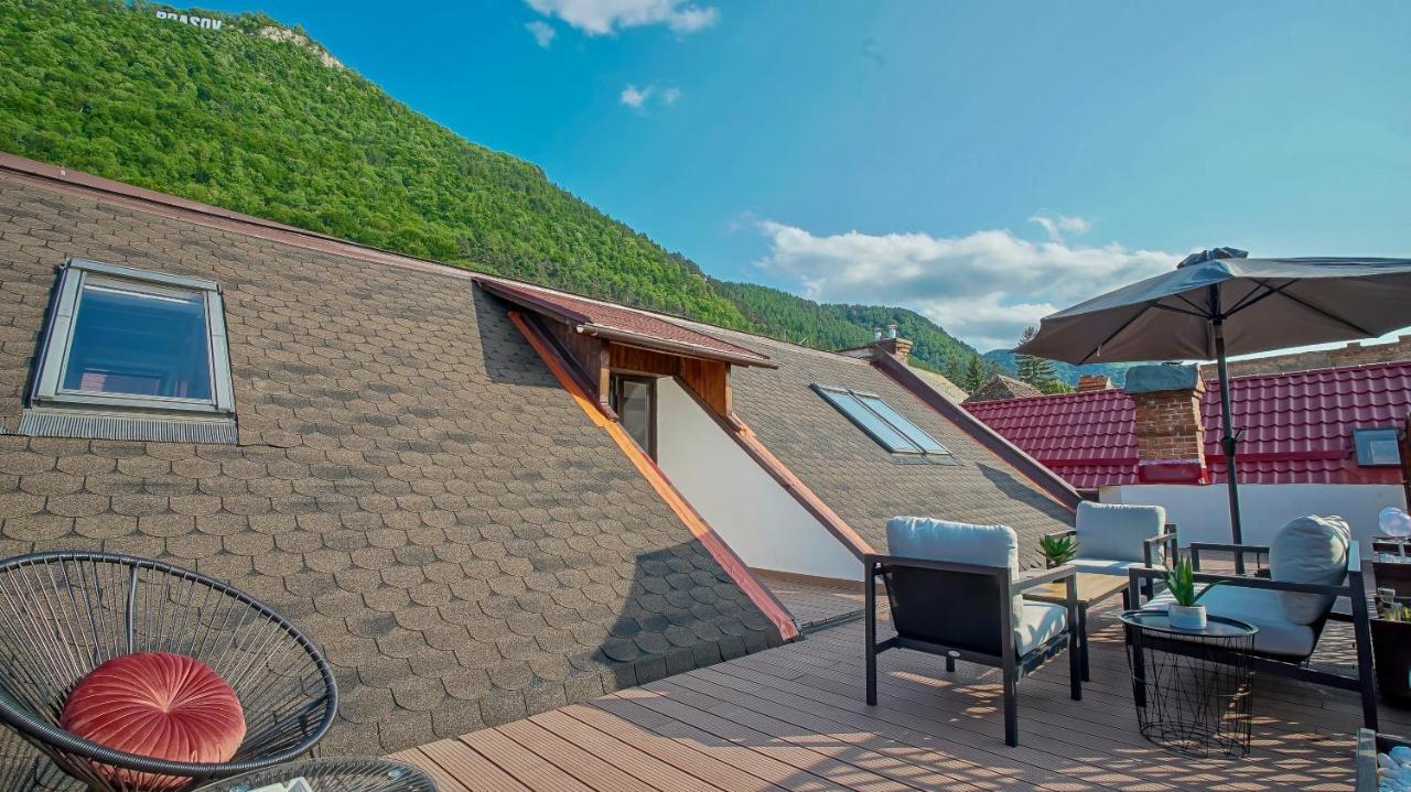 Rooftop Proprety With Large Terrace & Stunning Views - Brasov Exterior photo